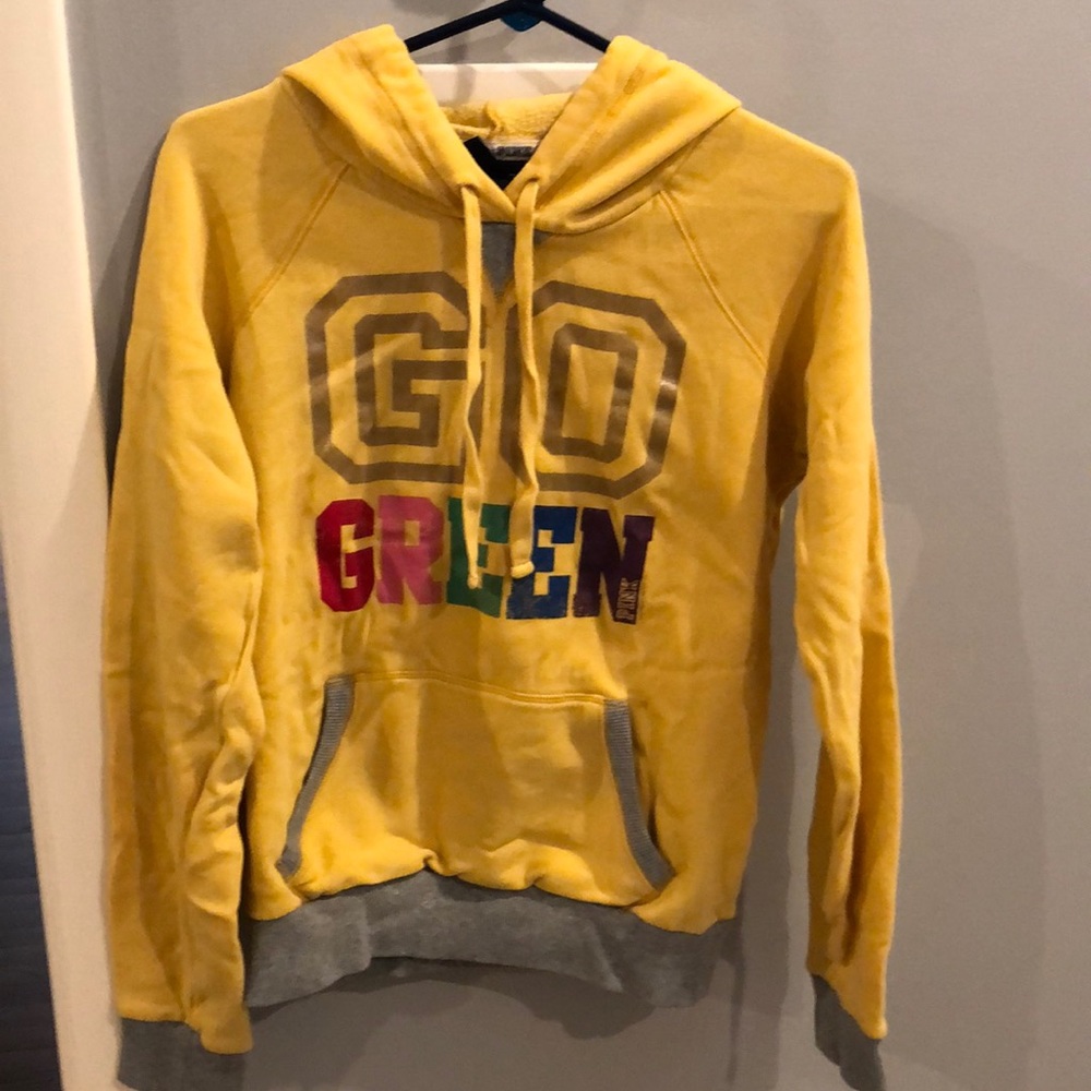 *DONATING SOON* Victoria’s Secret PINK Hoodie